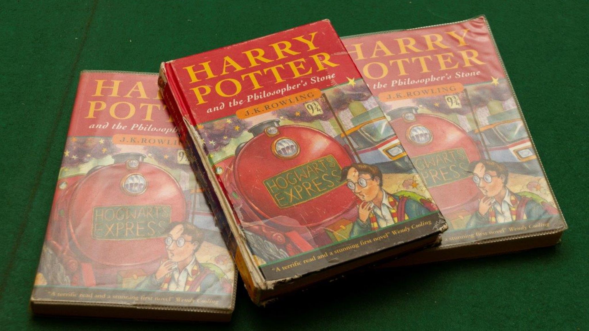 Un'immagine della prima edizione di Harry Potter e la pietra filosofale