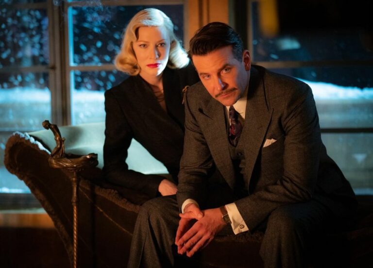 Bradley Cooper e Cate Blanchett in Nightmare Alley