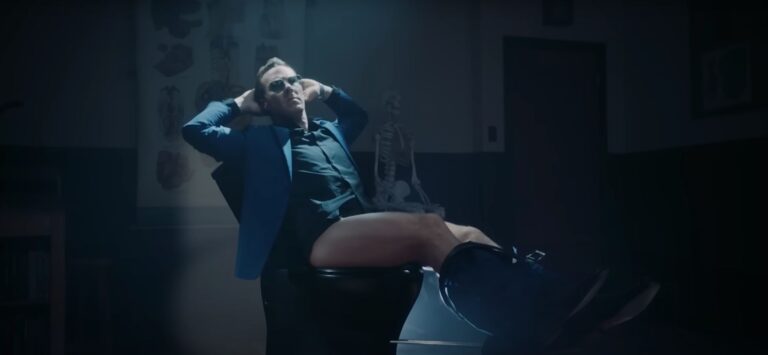 Benedict Cumberbatch sul wc