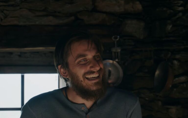 Luca Marinelli in Le Otto Montagne