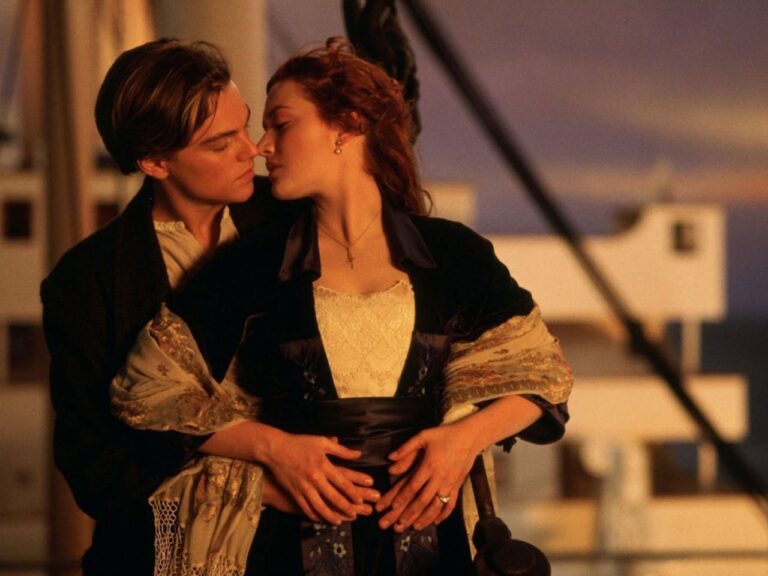 un'immagine di jack e rose in titanic
