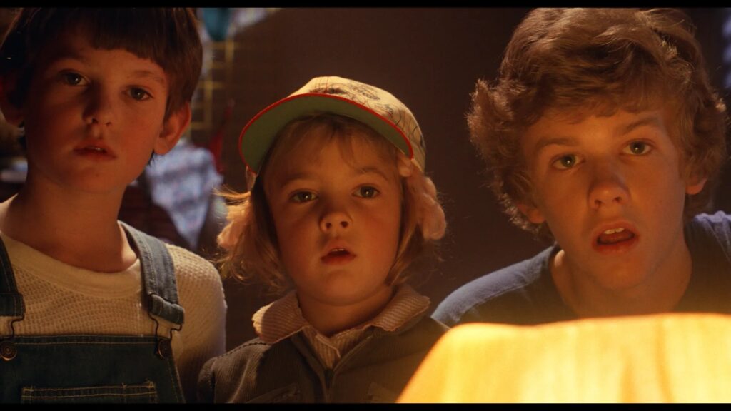 Elliott, Mary e Michael in una scena di E.T. L'extra-terrestre