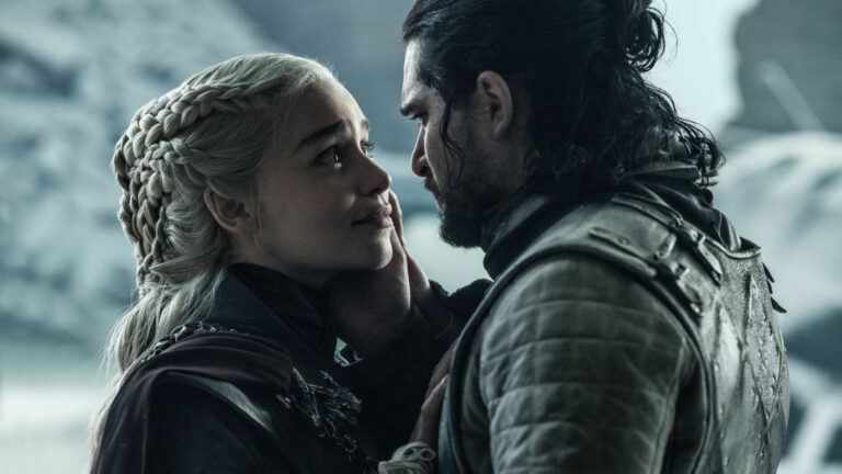 Emilia Clarke e Kit Harington