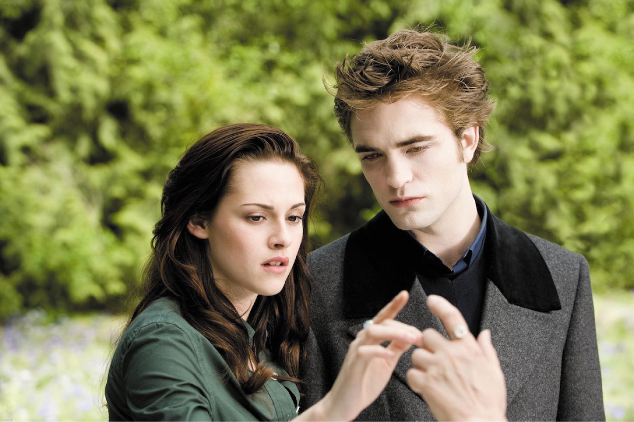 Kristen Stewart e Robert Pattinson interpretano Bella ed Edward Cullen