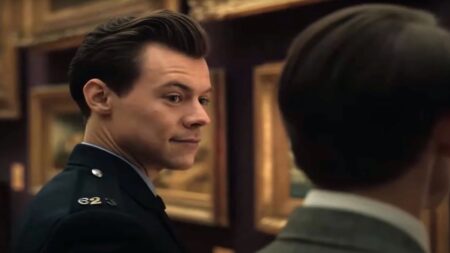 Harry Styles in una scena di My Policeman