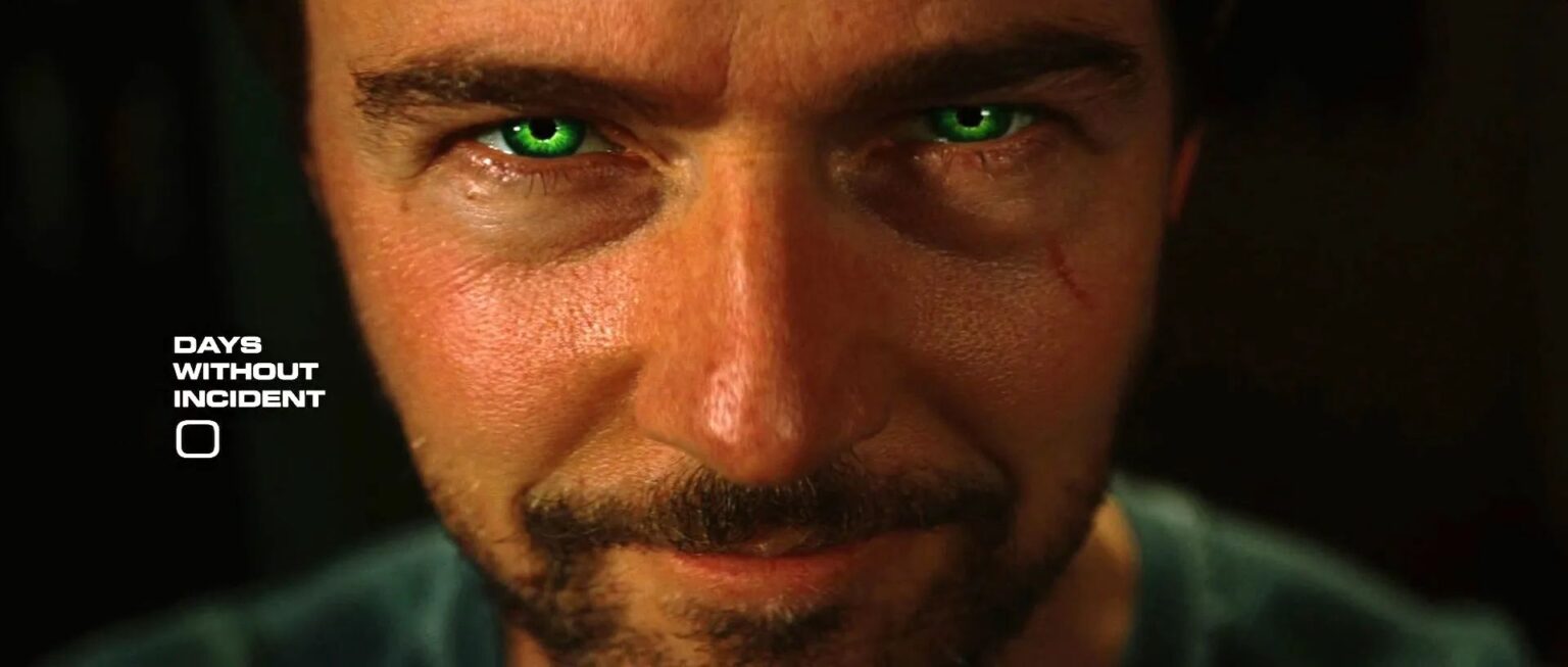 Edward Norton con gli occhi verdi in Hulk