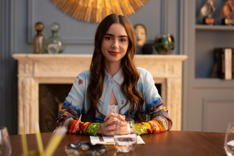 Frame tratto da Emily in Paris
