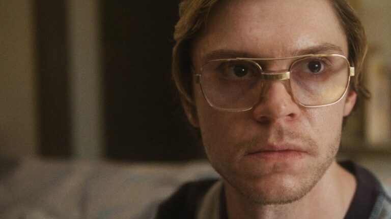 Evan Peters in Mostro: La storia di Jeffrey Dahmer