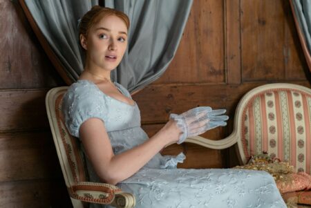 Pheobe Dynevor in Bridgerton