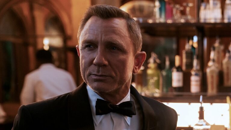 Frame che raffigura Daniel Craig nei panni di James Bond