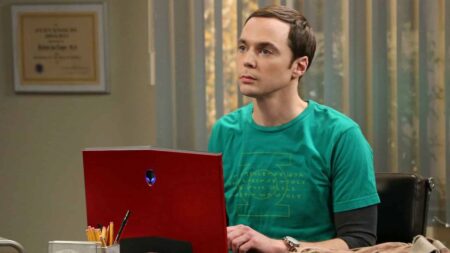 Jim Parsons è Sheldon Cooper in The Big Bang Theory