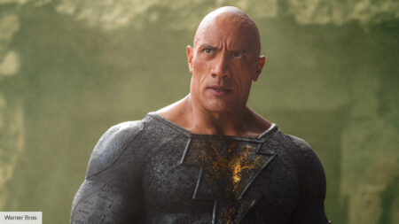 Frame che raffigura Dwayne Johnson in Black Adam