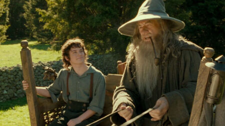 Gandalf e Frodo in una scena de La Compagnia dell'Anello