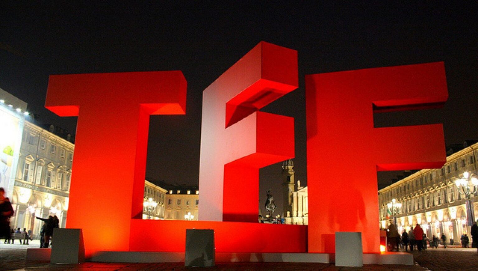 il logo del torino film festival in piazza