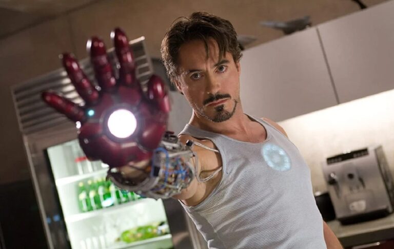 Frame che ritrae Robert Downey Jr. in Iron Man