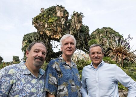 Cameron, Bob Iger e Jon Landau