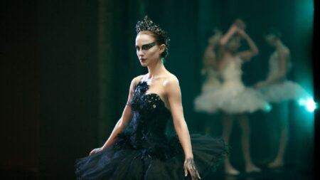 Frame che ritrae Natalie Portman ne Il cigno nero