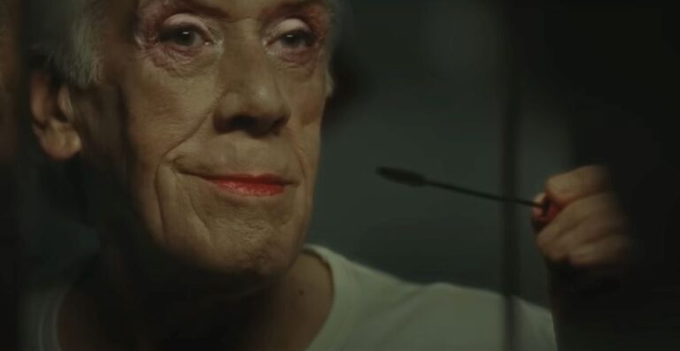 J&B, lo spot LGBT che invita a fare coming out a Natale (VIDEO) JB spot sull'inclusione per Natale 2022