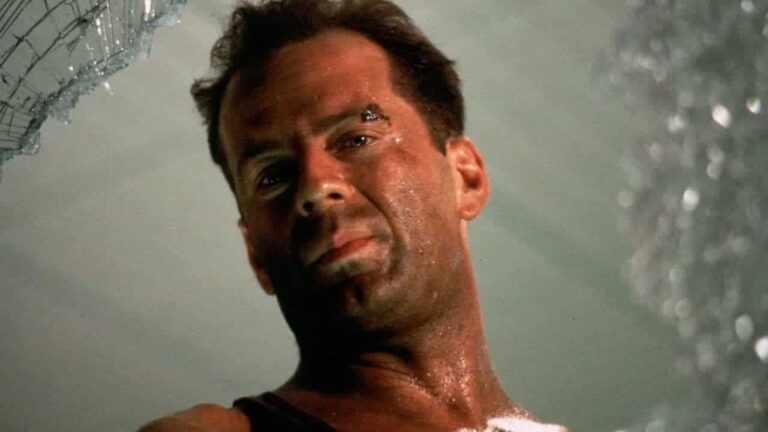 Frame che ritrae Bruce Willis in Trappola di cristallo