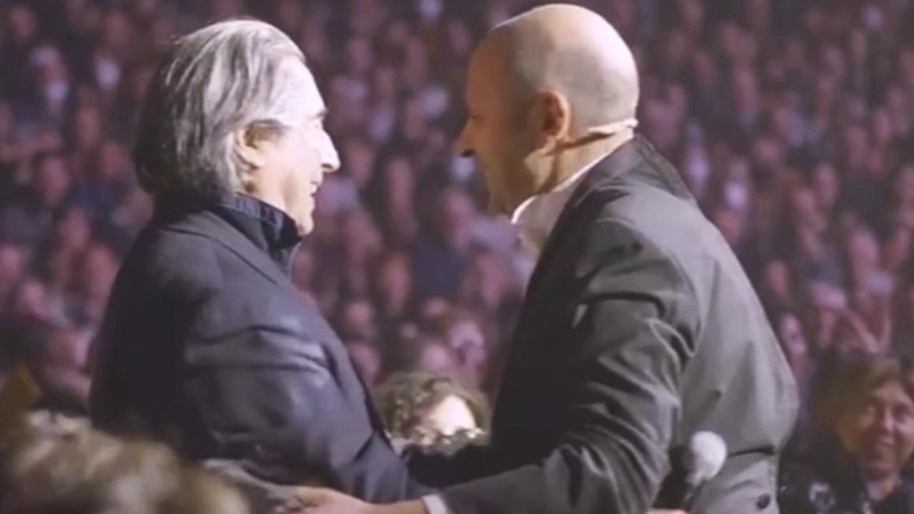 Checco Zalone imita Riccardo Muti ma il maestro è tra il pubblico: il video è virale