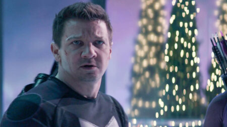 Jeremy Renner commenti star Marvel