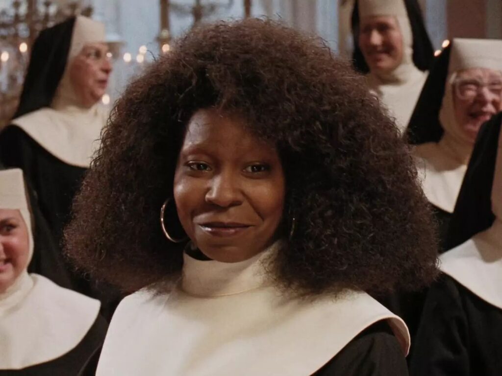 whoopi goldberg sister act una svitata in abito da suora