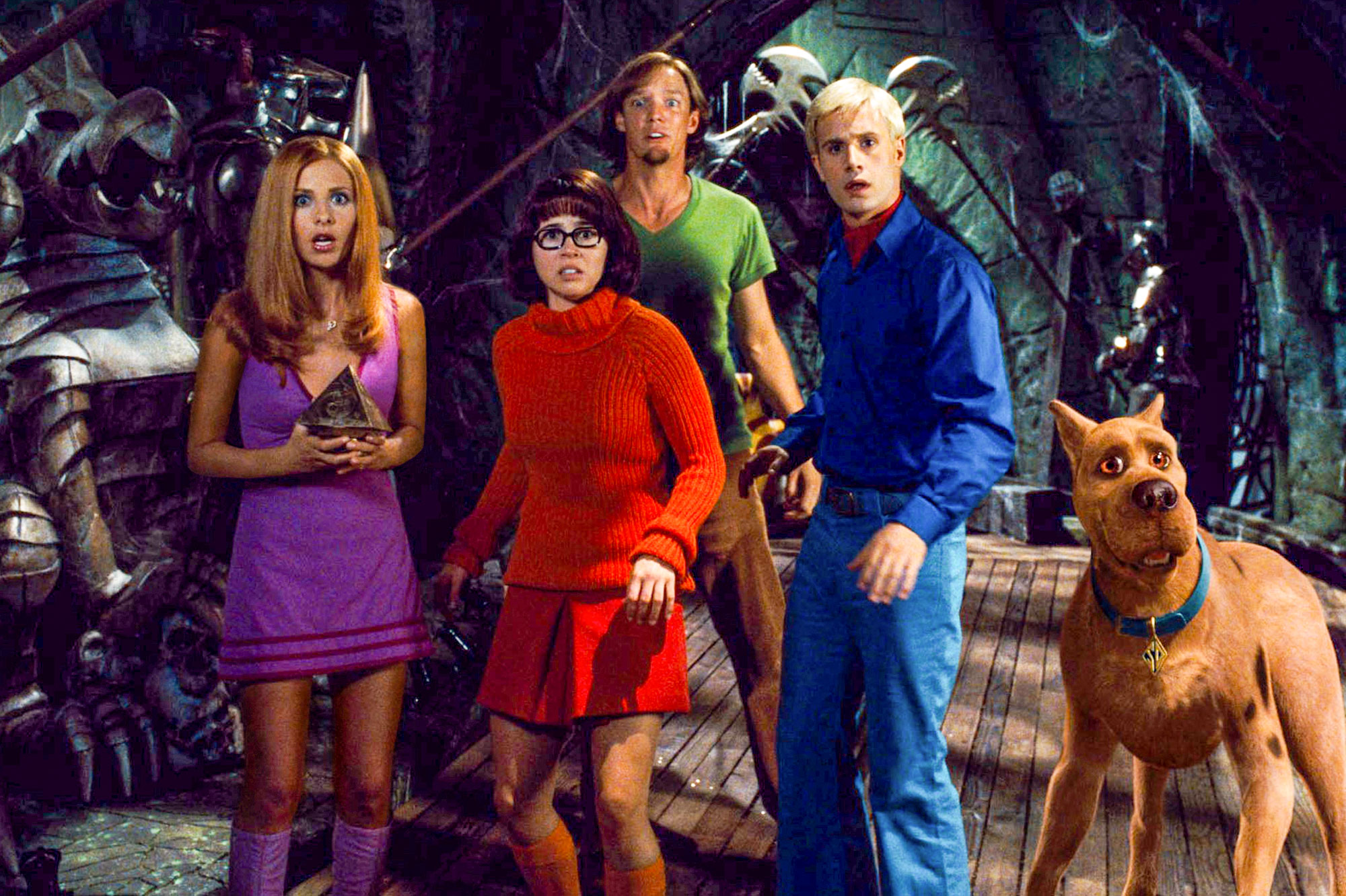 Sarah Michelle Gellar e il bacio tra Daphne e Velma in Scooby – Doo: “L’hanno tagliato, volevano un film per famiglie”
