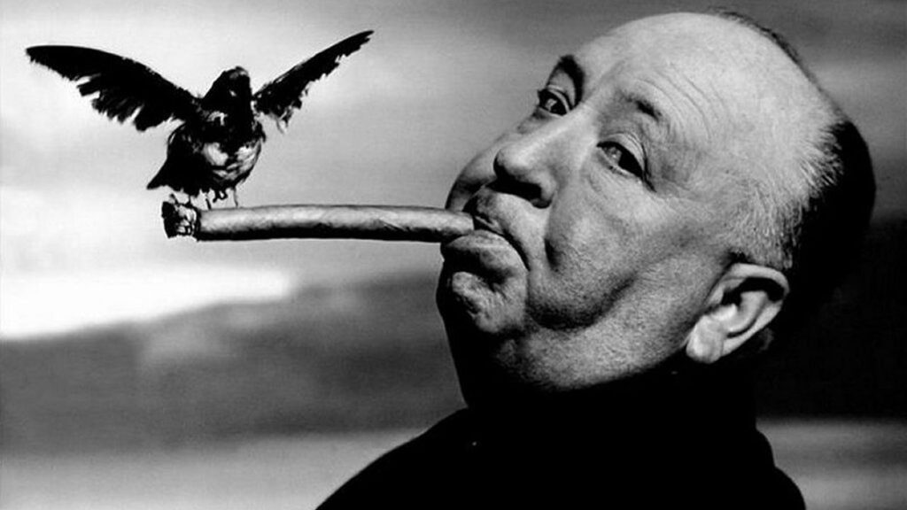 Una celebre foto di Alfred Hitchcock 