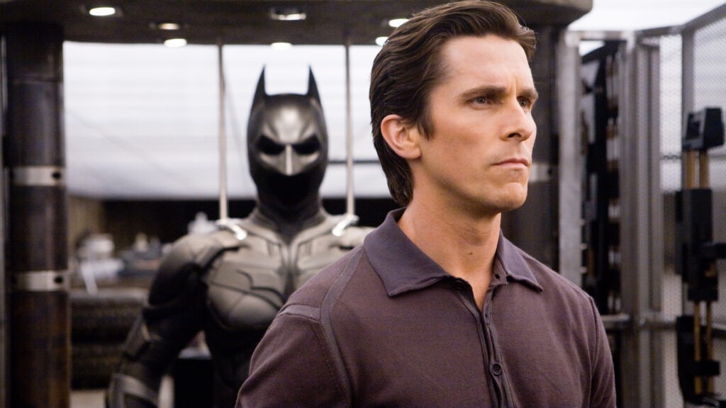 Un'immagine di Christian Bale nel ruolo di Bruce Wayne da Il Cavaliere Oscuro