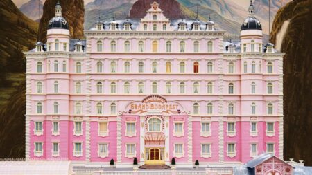 un'immagine del grand budapest hotel di wes anderson