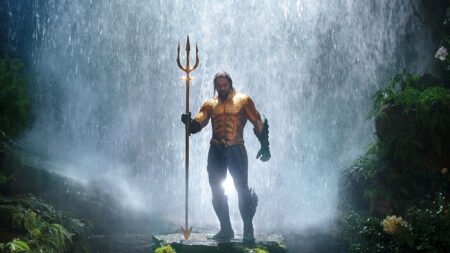 Jason Mamoa in una scena di Aquaman