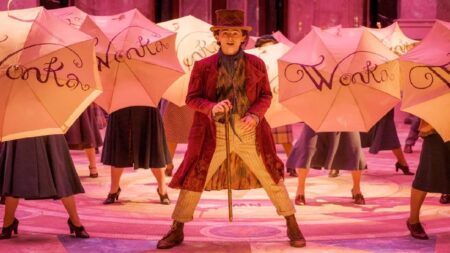 Timothee Chalamet in una scena di ballo di Wonka
