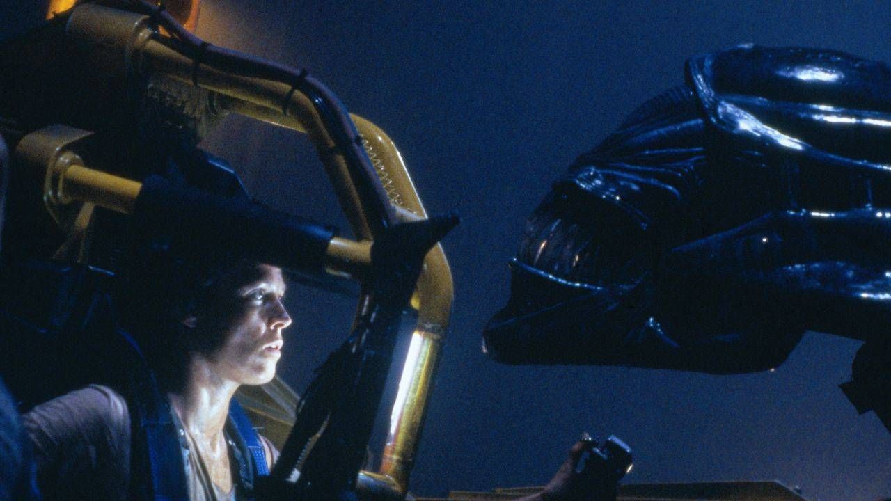Ripley si scontra con lo xenomorfo in Aliens