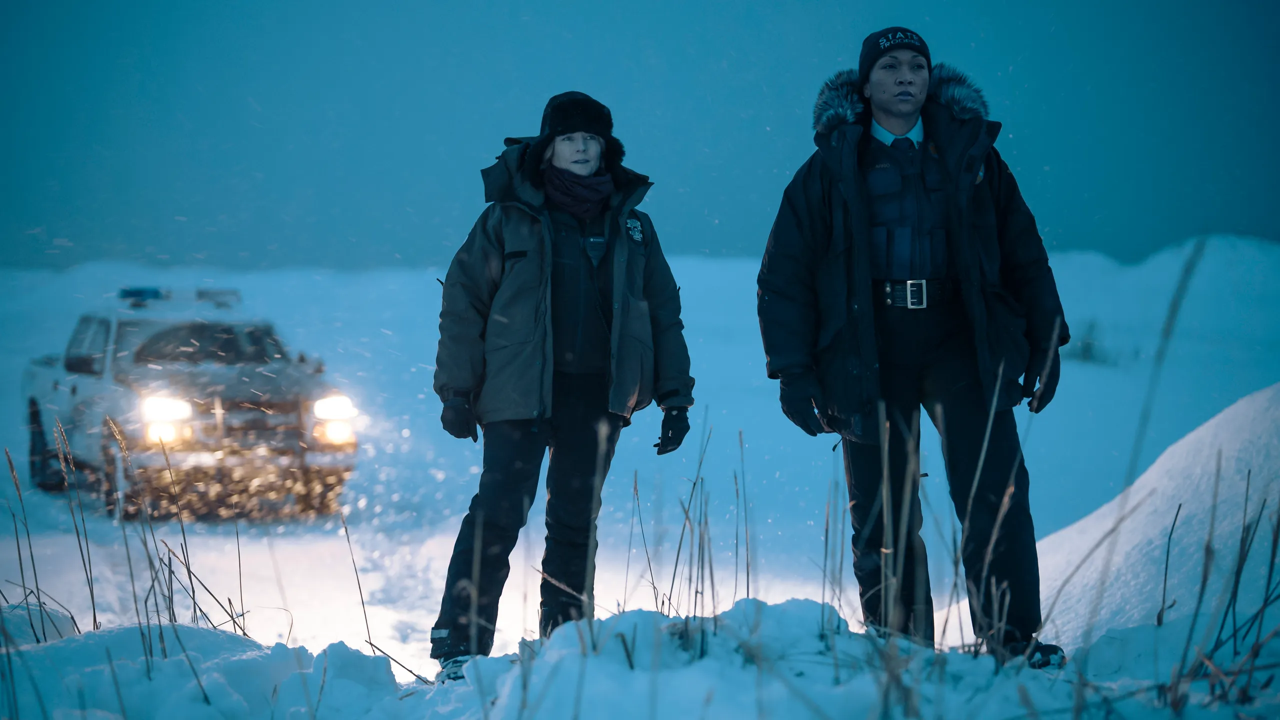Jodie Foster e Kali Reis in una scena di True Detective: Night Country 