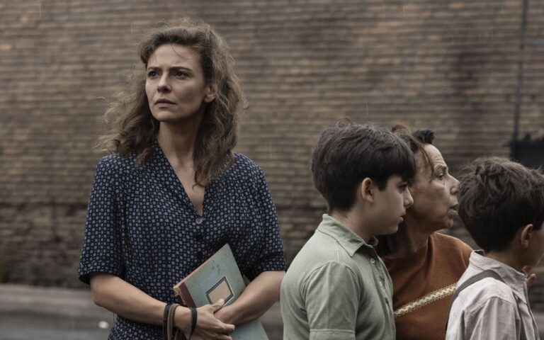 Jasmine Trinca in una scena de La storia