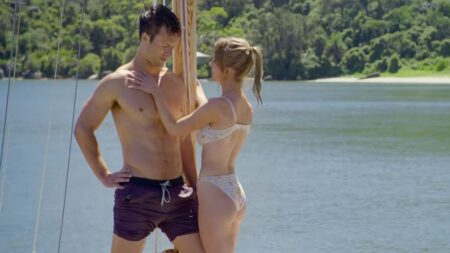 Glen Powell e Sydney Sweeney in Tutti tranne te