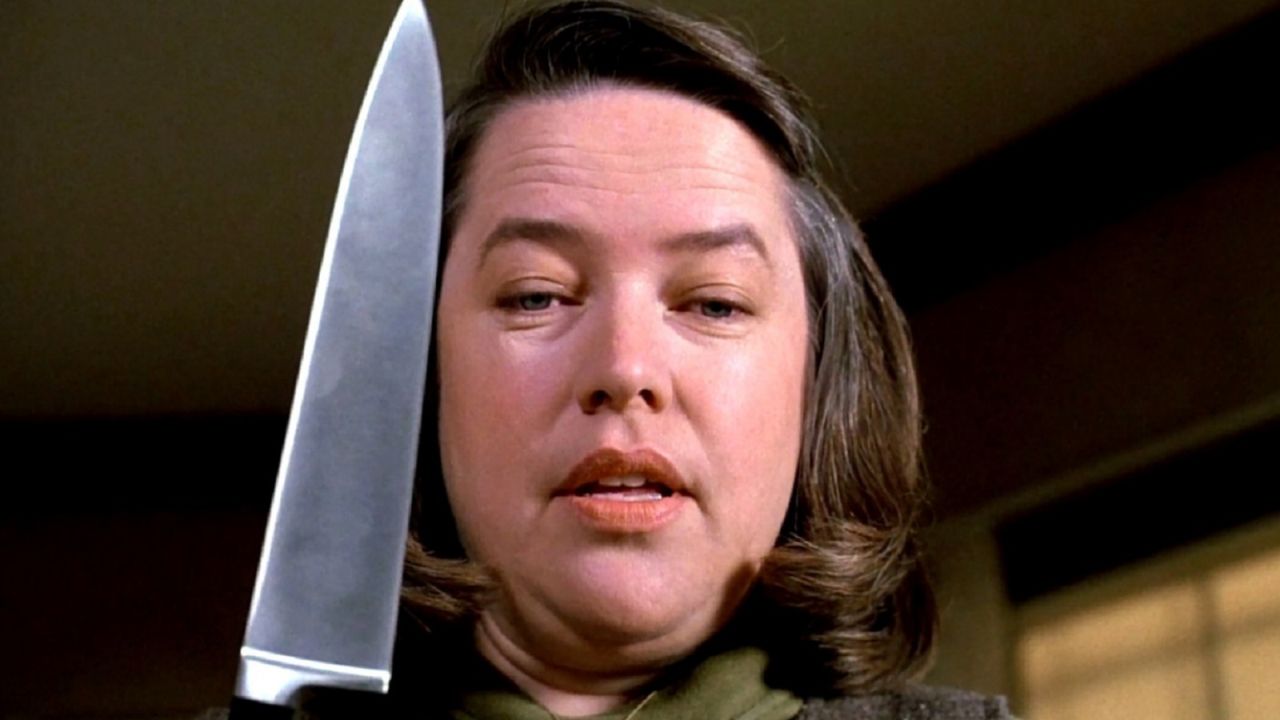 Kathy Bates in un celebre scatto di Misery Non deve morire