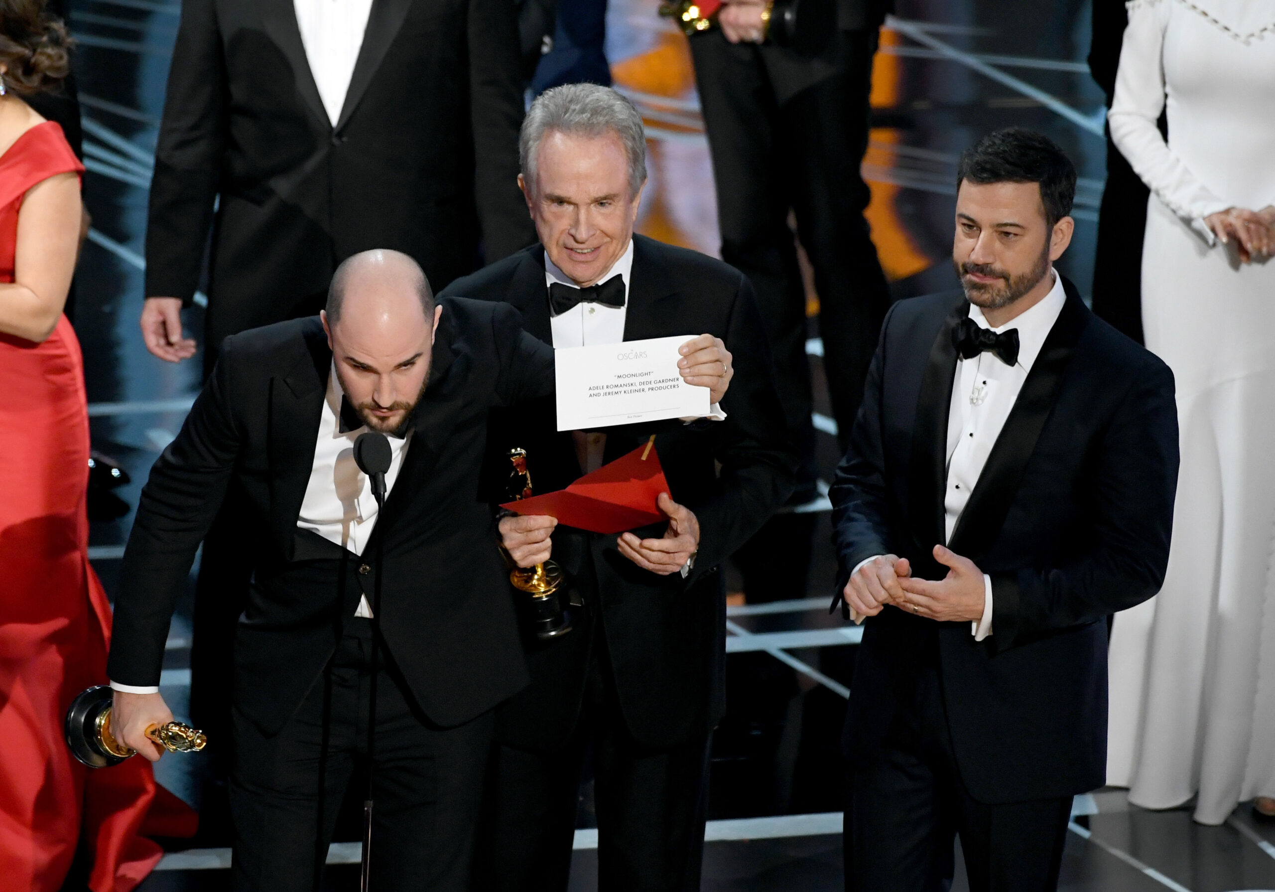 I momenti concitati in cui viene rivelata la busta con il corretto vincitore dell'Oscar 2017 al Miglior Film - © Academy Awards
