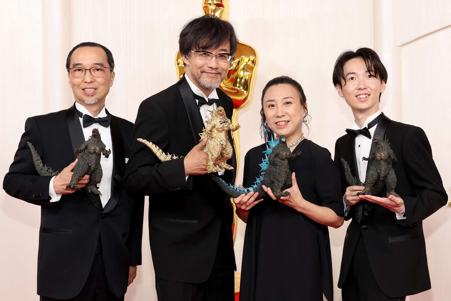 Takashi Yamazaki e il suo team agli Oscar 2024