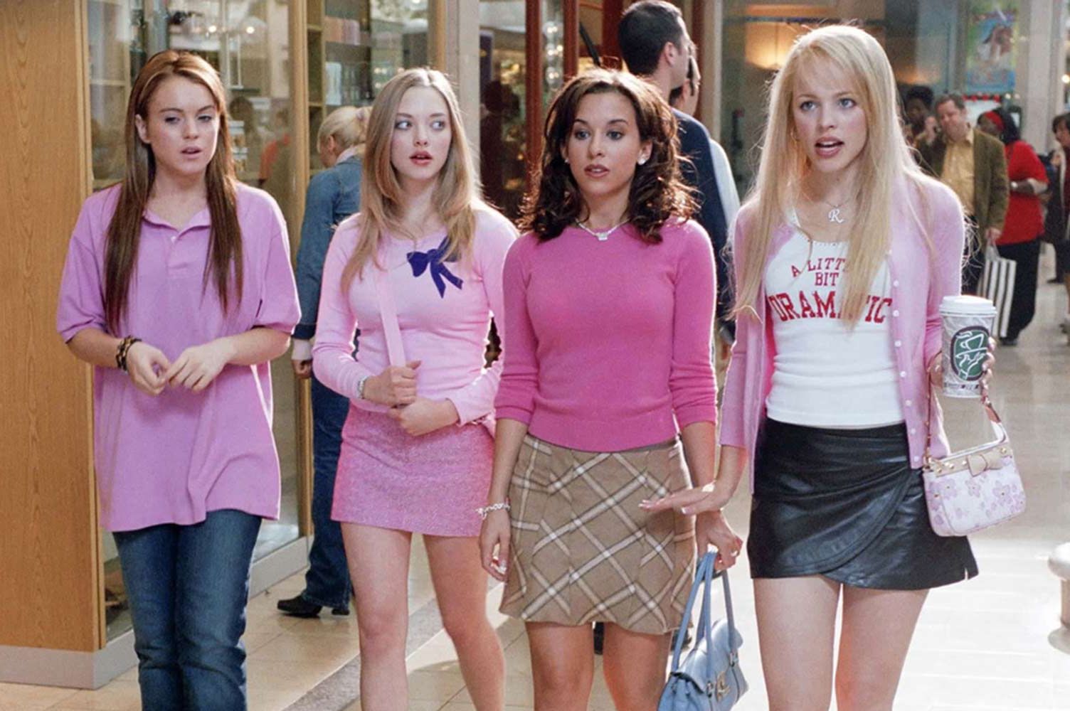 Lindsay Lohan, Amanda Seyfried, Lacey Chabert e Rachel McAdams in Mean Girls
