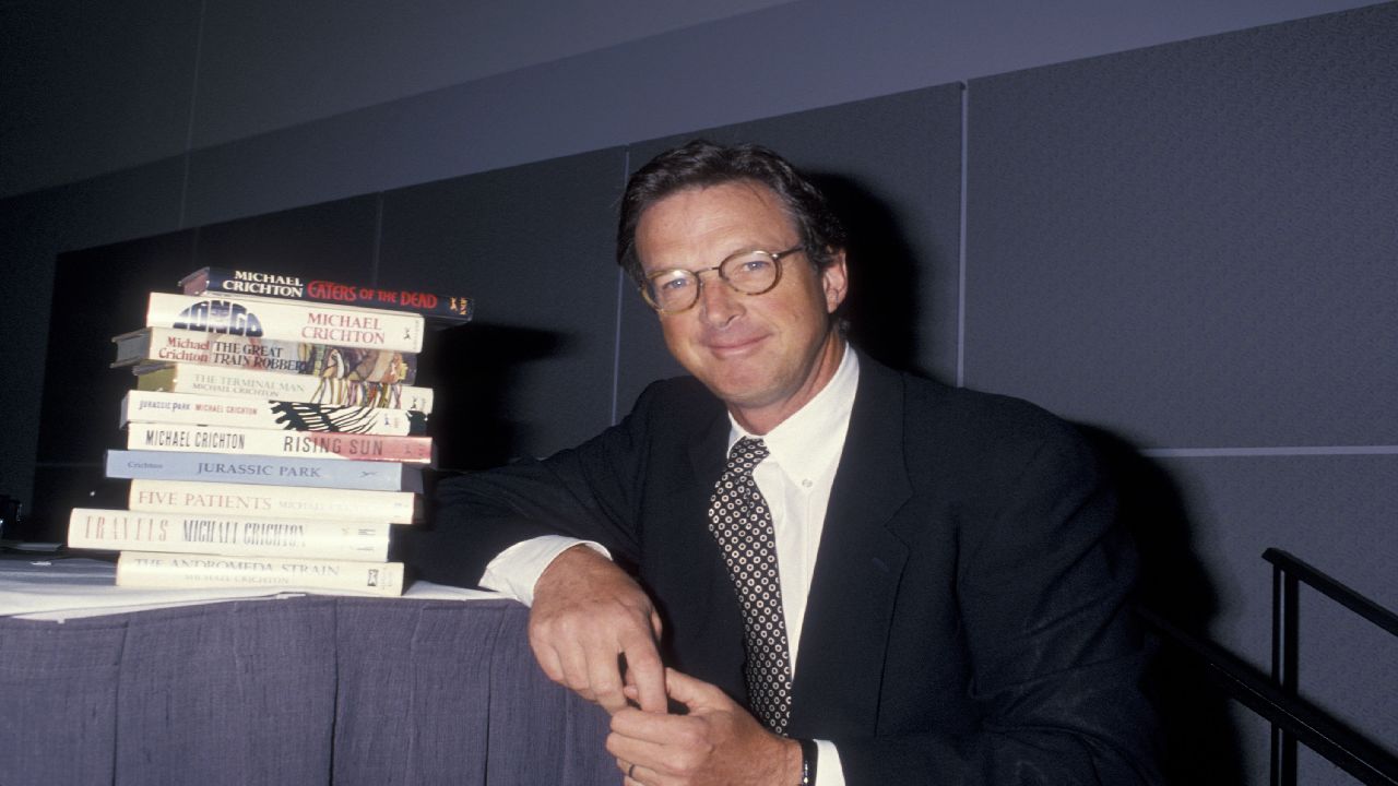 Eruption: i diritti del libro postumo di Michael Crichton all’asta per farne un film