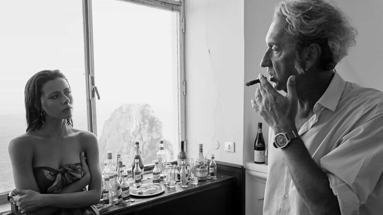 Paolo Sorrentino sul set di Parthenope