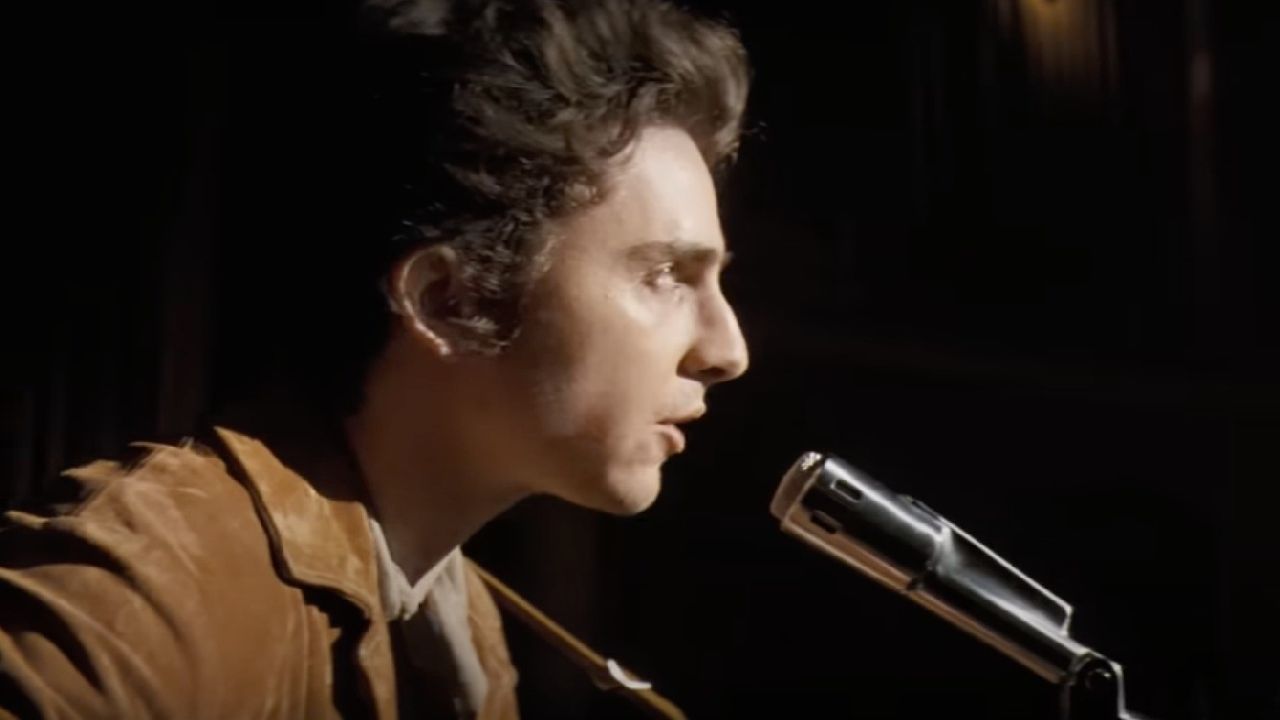 Thimothée Chalamet è Bob Dylan in A Complete Unkown