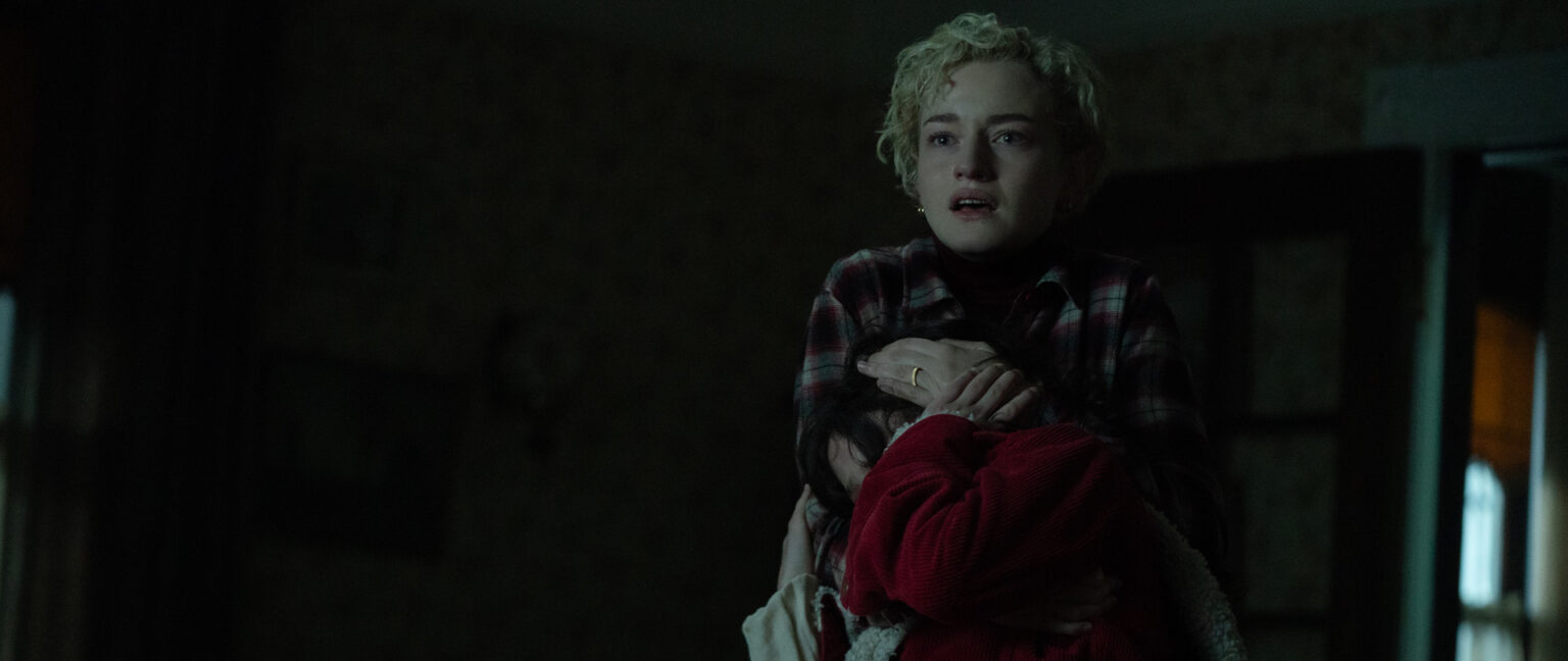 Julia Garner: Madonna la vuole in un film biografico sulla sua vita