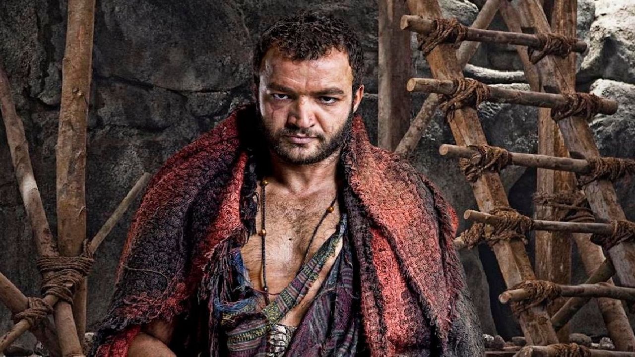 Ashur in un poster della serie tv Spartacus House of Ashur