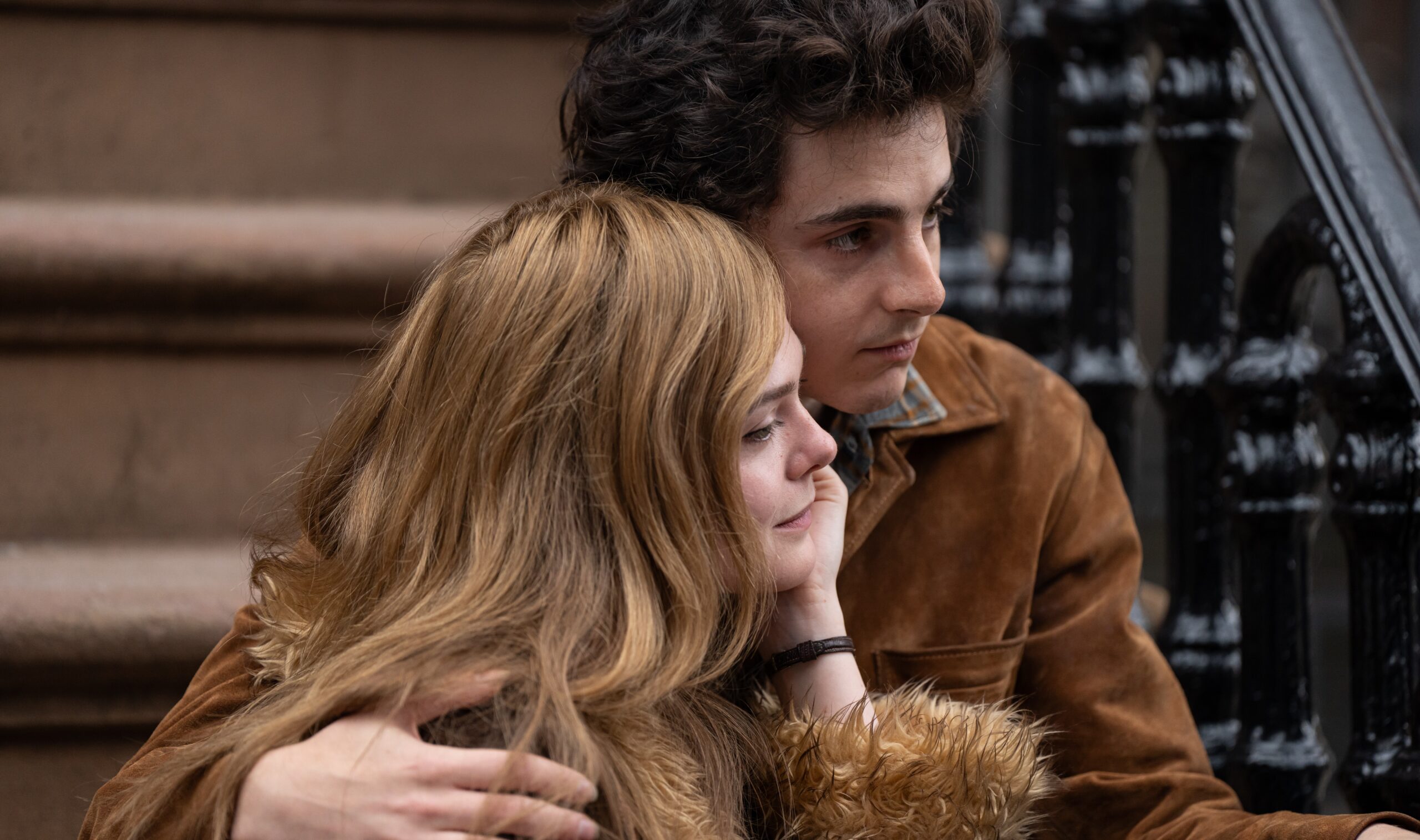 Elle Fanning e Timothée Chalamet in A Complete Unkown