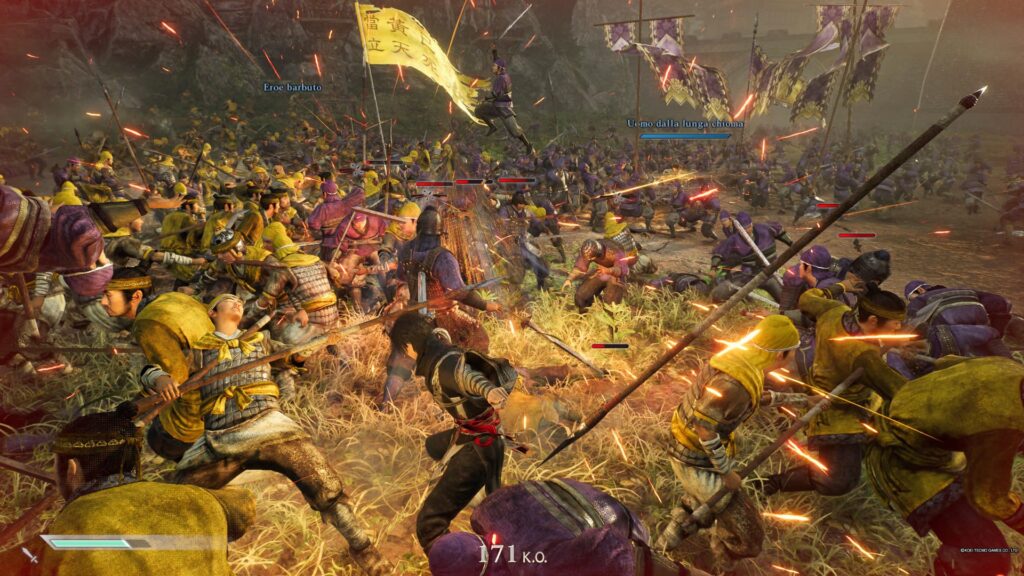 Nel pieno dello scontro tra due eserciti in Dynasty Warriors Origins