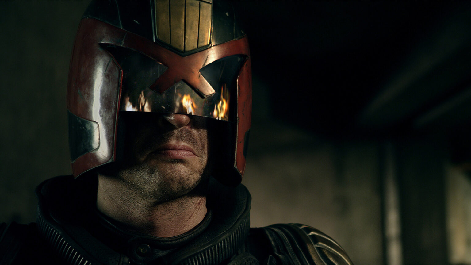 Judge Dredd intepretato da Karl Urban -