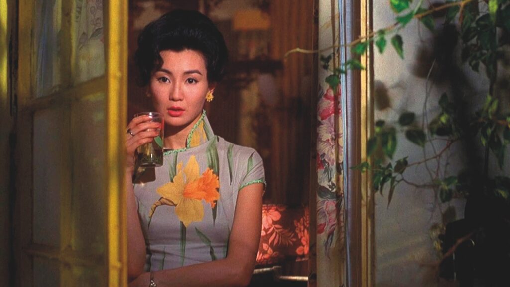 Maggie Cheung in una scena di In the Mood for Love 