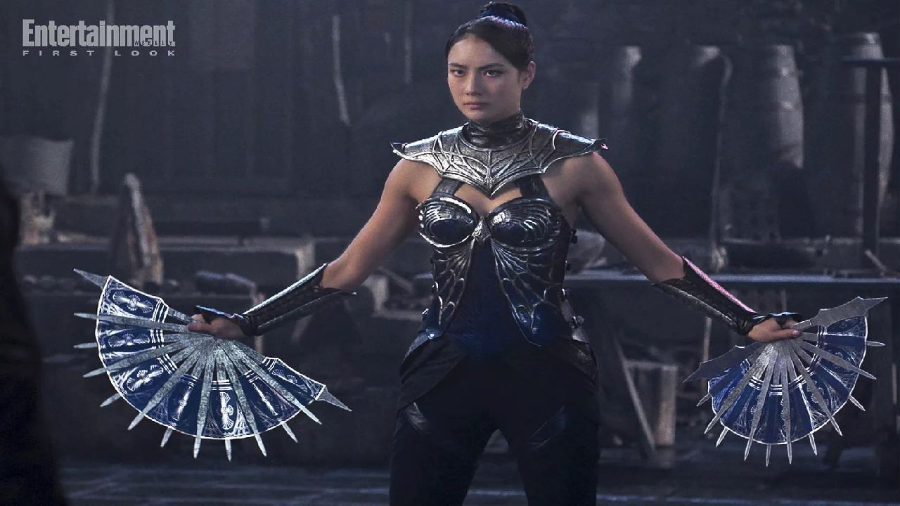 Adeline Rudolph nei panni di Kitana in Mortal Kombat 2